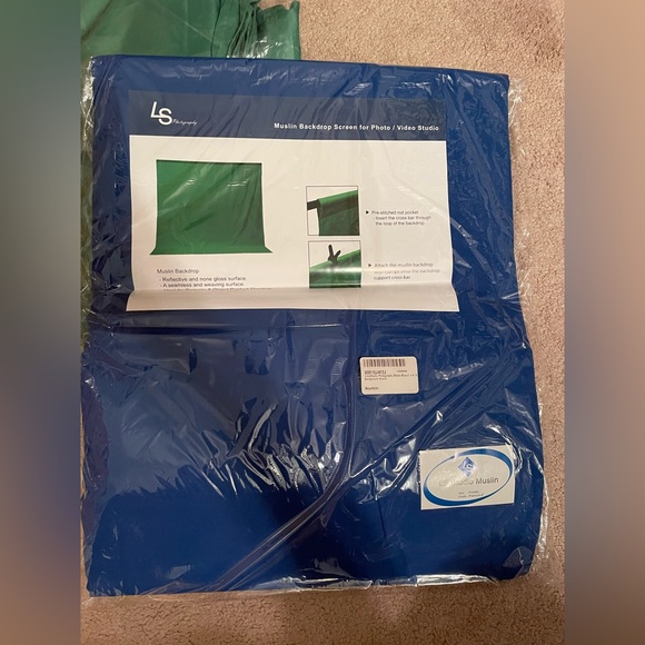 Green Screen - Picture 3 of 5